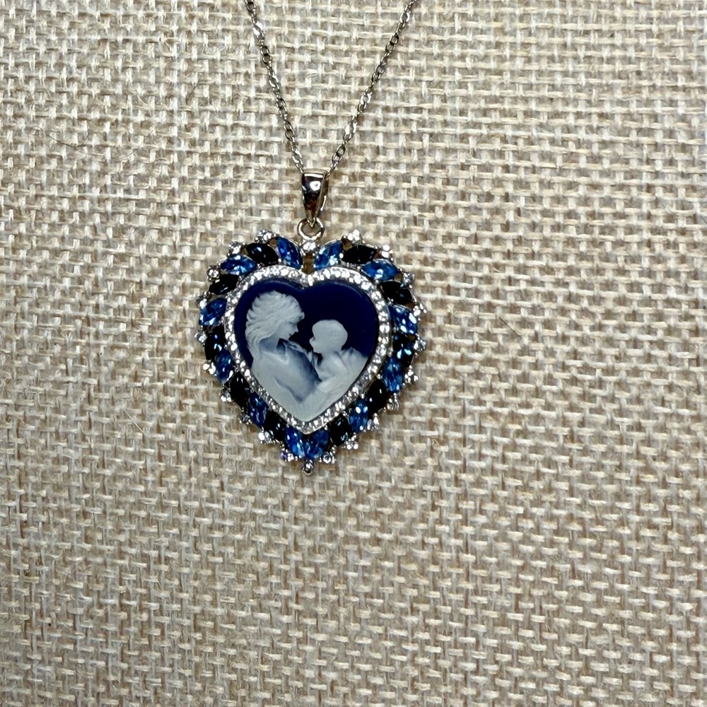 Elegant Cobalt Blue Mother & Child Cameo on Sterling Silver Setting & 18” Chain - Picture 5 of 12